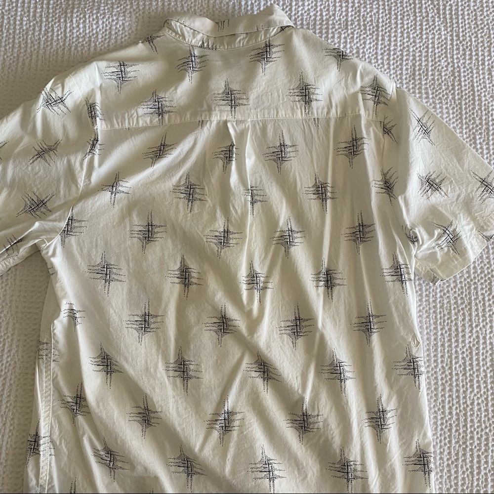 Volcom Button Up - Picture 3 of 3